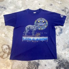 画像1: 90's WOLF PRINTED PATTERN S/S TEE / Mens XXL(XL) / MADE IN USA (1)