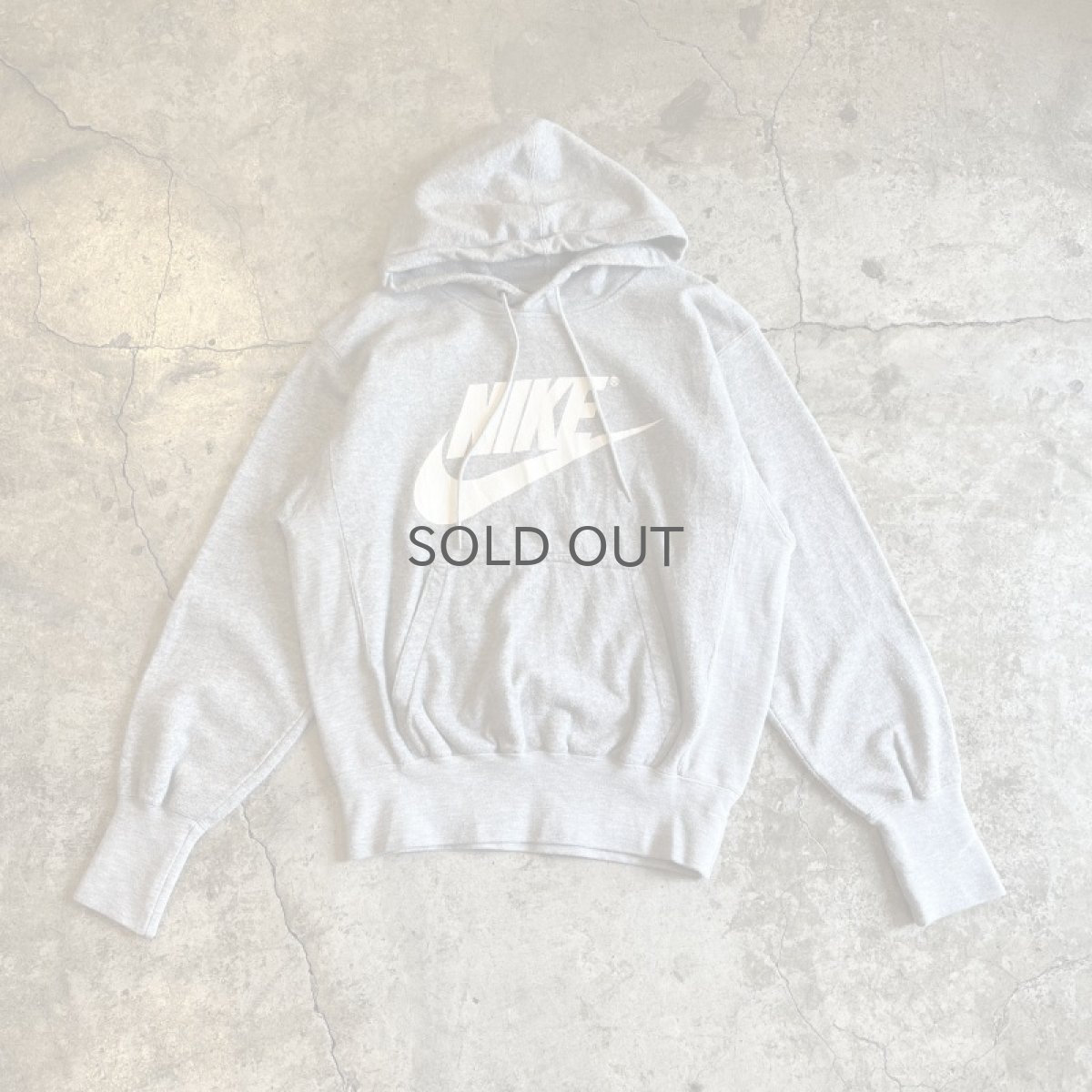 画像1: 【NIKE】GREY COLOR FRONT PRINTED DESIGN SWEAT HOODIE / Ladies M (1)