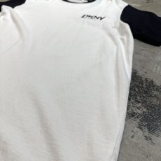 画像6: 【DKNY】LOGO EMBROIDERY SWITCHED S/S TEE / Mens L (6)