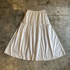 画像2: LUSTER WHITE COLOR NYLON DESIGN FLARE SKIRT / W26~W35 (2)