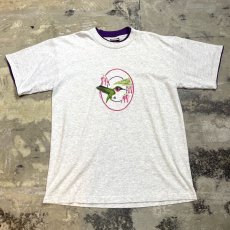 画像1: 90's HUMMINGBIRD EMBROIDERY LAYER NECK S/S TEE / Mens L / MADE IN USA (1)