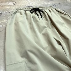 画像3: 【WONDERGROUND】DESIGN BACK POCKET DOUBLE CARGO PANTS / GREEN / OS (3)