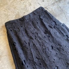 画像3: FLORAL LACE DESIGN BACK SLIT SKIRT / W24~W27 (3)