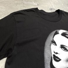 画像3: "LILY MUNSTER" FRONT PRINTED S/S TEE / Mens L (3)