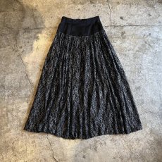 画像1: GLITTER MIX BLACK COLOR PAISLEY PATTERN LACE DESIGN FLARE SKIRT / W22~W25 (1)