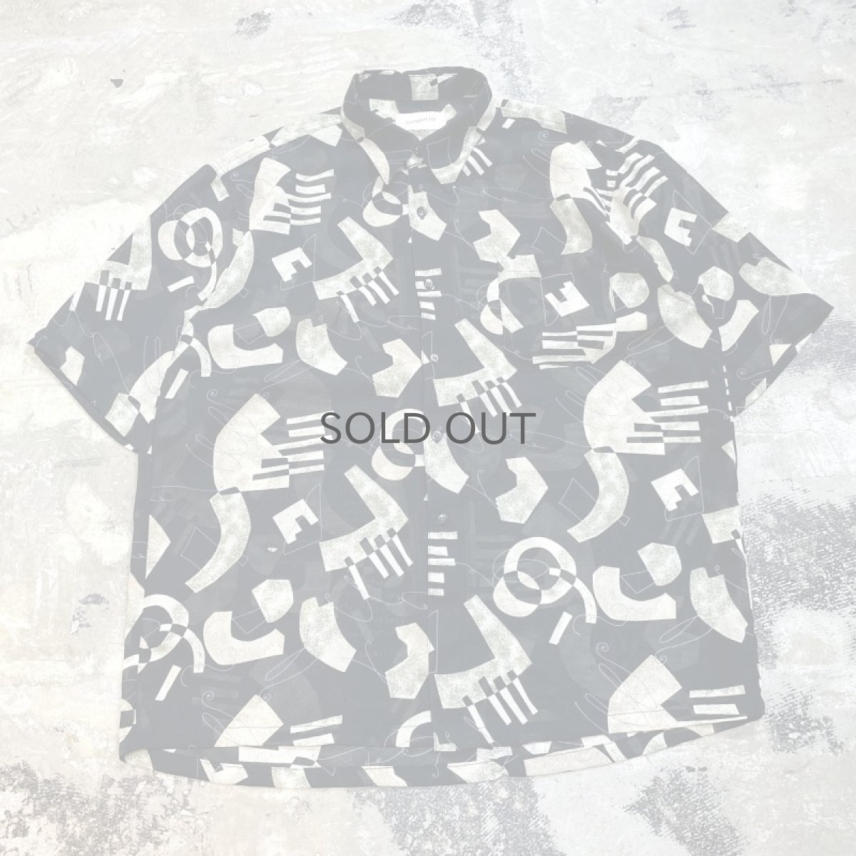 画像1: ALL OVER GRAPHIC PATTERN S/S SHEER SHIRT / Mens L (1)