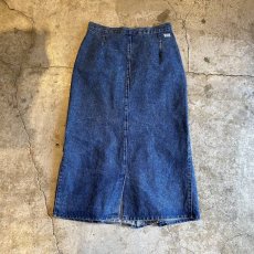 画像2: BACK SLIT DESIGN BLUE DENIM SKIRT / W30 (2)