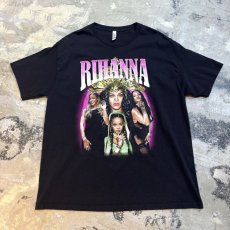 画像1: "RIHANNA" PARANOID GRAPHIC PRINTED S/S TEE / Mens XL (1)