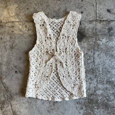 画像1: IVORY COLOR FLOWER PATTERN CROCHET DESIGN VEST / Ladies S (1)