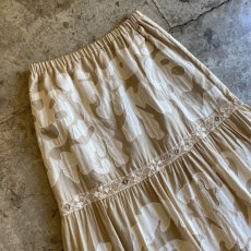 画像3: PATCH DESIGN POINT LACE TIERED FLARE LONG SKIRT / W25~W31 (3)