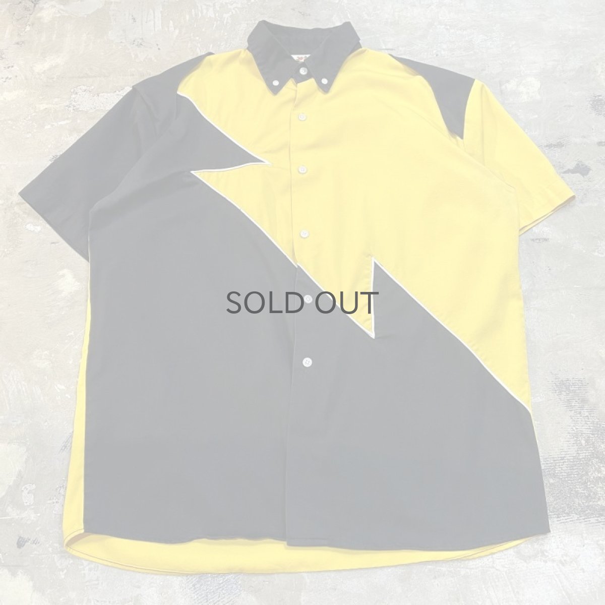 画像1: COLOR SWITCHED BUTTON DOWN S/S SHIRT / Mens L (1)