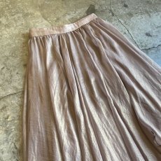 画像3: COLOR LUSTER ASYMMETRY DESIGN FLARE SHEER SKIRT / W23~W27 (3)