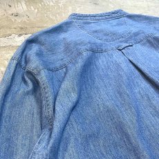 画像9: 90's FRONT POCKET BAND COLLAR DENIM L/S SHIRT / Mens L (9)