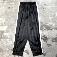 画像2: 【NIKE】STRIPE PATTERN SIDE LINE LOGO NYLON PANTS / FREE (2)