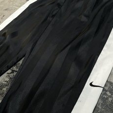 画像6: 【NIKE】STRIPE PATTERN SIDE LINE LOGO NYLON PANTS / FREE (6)