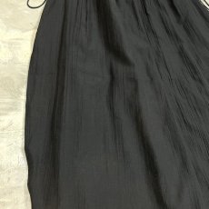 画像5: BLACK COLOR DRAW CODE WAIST SHEER SKIRT / FREE (5)