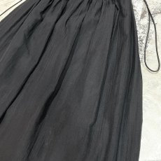 画像4: BLACK COLOR DRAW CODE WAIST SHEER SKIRT / FREE (4)