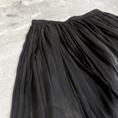 画像3: LUSTER BLACK COLOR PLESTED DESIGN SKIRT / W26~ (3)