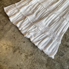 画像5: WHITE COLOR POINT MIX MESH DESIGN TIERED FLARE LONG SKIRT / ~W37(XL) (5)