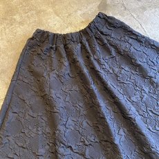 画像3: FLORAL EMBOSS DESIGN FLARE VOLUME SKIRT / W25~W34 (3)