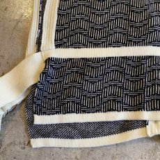 画像9: GEOMETRIC PATTERN SIDE SLIT BELT DESIGN VEST / Ladies S~M (9)