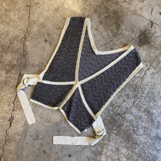 画像4: GEOMETRIC PATTERN SIDE SLIT BELT DESIGN VEST / Ladies S~M (4)