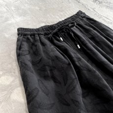 画像3: ALL OVER FEATHER GRAPHIC PATTERN WIDE SILHOUETTE PANTS / ~W35 (3)