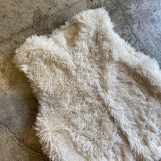 画像3: WHITE COLOR FAUX FUR DESIGN VEST / Ladies M (3)