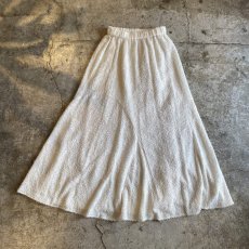 画像2: WHITE COLOR POINT SHORT FRINGE DESIGN FLARE LONG SKIRT / W24~W31 (2)