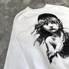 画像3: 80's "Les Misérables" PRINTED RAGLAN SLEEVE SWEAT / Mens L / MADE IN USA (3)