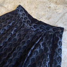 画像3: OLD DESIGN ALL OVER PATTERN VELVET SKIRT / W28 (3)