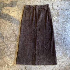 画像1: 【EDDIE BAUER】SUEDE LEATHER BROWN COLOR BACK SLIT SKIRT / W31 (1)