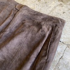 画像7: 【EDDIE BAUER】SUEDE LEATHER BROWN COLOR BACK SLIT SKIRT / W31 (7)