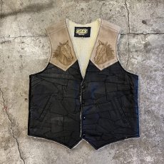 画像1: HORSE TRANSFER EMBOSSING DESIGN LINER BOA LEATHER VEST / Ladies L(40) (1)