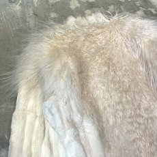 画像9: WHITE FAUX FUR SWITCHED HI-NECK JACKET / Mens L (9)