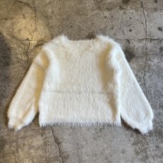 画像1: WHITE COLOR LONG SHAGGY V NECK DESIGN KNIT TOPS / Ladies M (1)