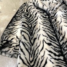 画像5: ALL OVER TIGER PATTERN FAUX FUR HALF COAT / Mens L (5)