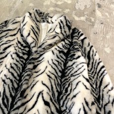 画像4: ALL OVER TIGER PATTERN FAUX FUR HALF COAT / Mens L (4)