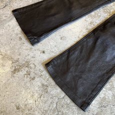 画像4: BLACK COLOR LEATHER FLARE DESIGN PANTS / W23 / MADE IN USA (4)