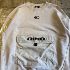 画像6: 【NIKE】FRONT POCKET SHOULDER PRINTED DESIGN L/S SWEAT / Ladies M(L)  (6)