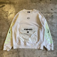 画像1: 【NIKE】FRONT POCKET SHOULDER PRINTED DESIGN L/S SWEAT / Ladies M(L)  (1)