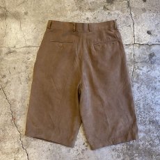 画像2: FAUX SUEDE LEATHER 2 TUCK DESIGN SLACKS HALF PANTS / W29 (2)