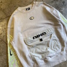 画像3: 【NIKE】FRONT POCKET SHOULDER PRINTED DESIGN L/S SWEAT / Ladies M(L)  (3)