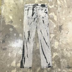 画像2: ALL OVER BLEACHED PATTERN STRAIGHT DENIM PANTS / W33 (2)