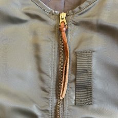 画像9: KHAKI COLOR NO COLLAR DESIGN QUILTIING DOUBLE ZIP UP JACKET / Ladies M  (9)