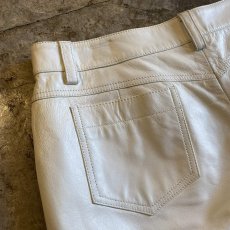 画像9: WHITE LEATHER DESIGN HALF PANTS / W32 (9)