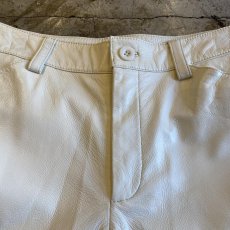 画像4: WHITE LEATHER DESIGN HALF PANTS / W32 (4)