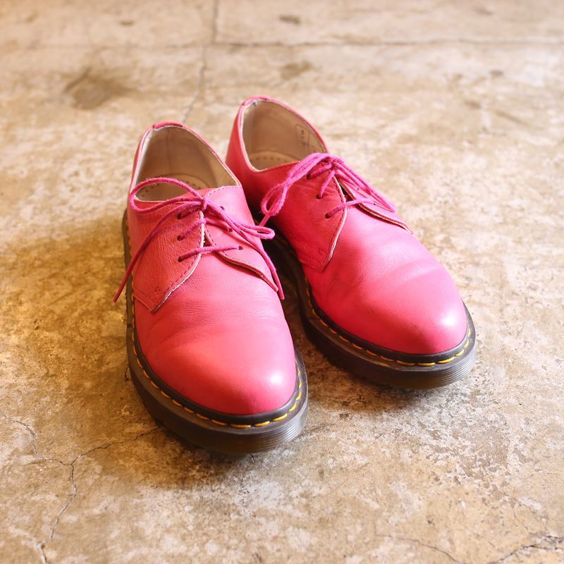 dr martens shoes pink